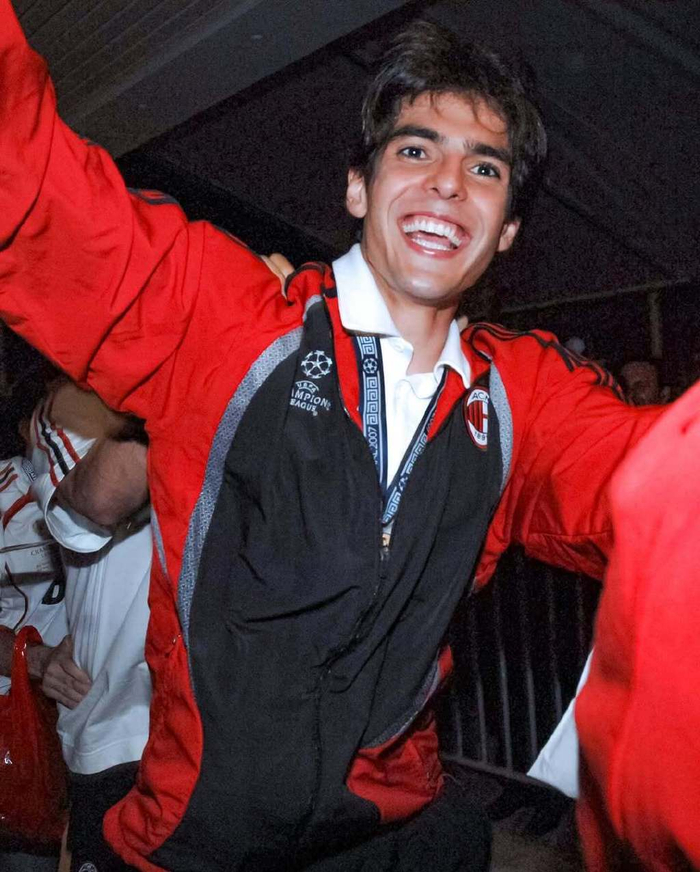 p卡卡：梅西C罗之前最后一位足坛王者p