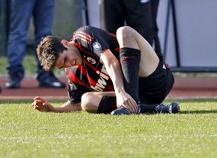 p卡卡：梅西C罗之前最后一位足坛王者p