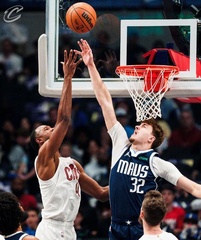 哈登助骑士客场大胜独行侠，独行侠重建之路遇