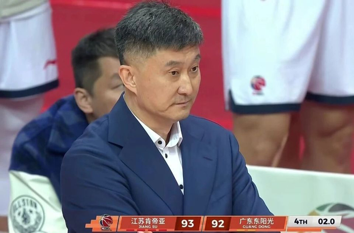 杜锋赛季目标从争冠降至季后赛引广东球迷不满