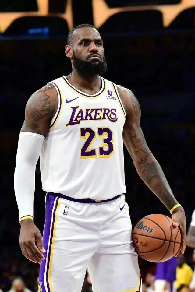 詹姆斯助攻逼近基德 湖人战绩飙升